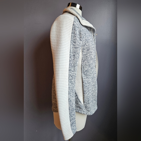 The North Face Women's Gray and Cream Jacket - Picture 2 of 4